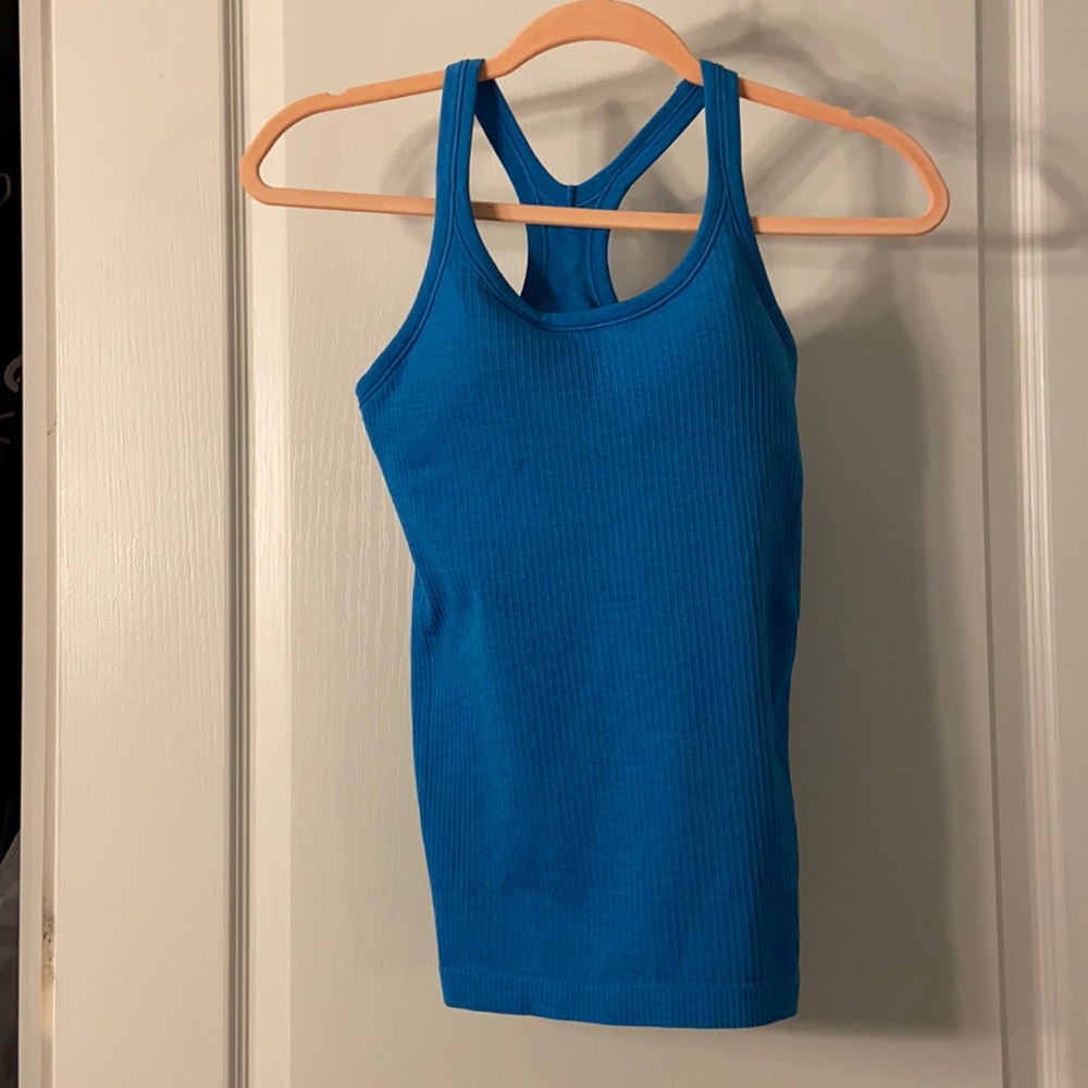 Lululemon workout top